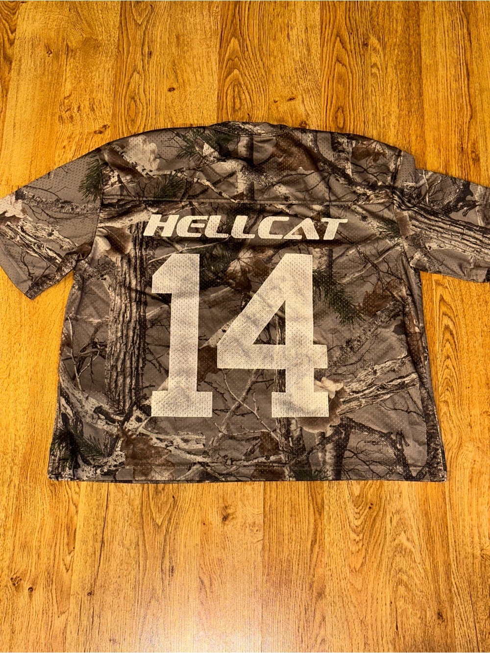 HOLLISTER Dodge Hellcat Realtree Camo Mesh Cropped Jersey